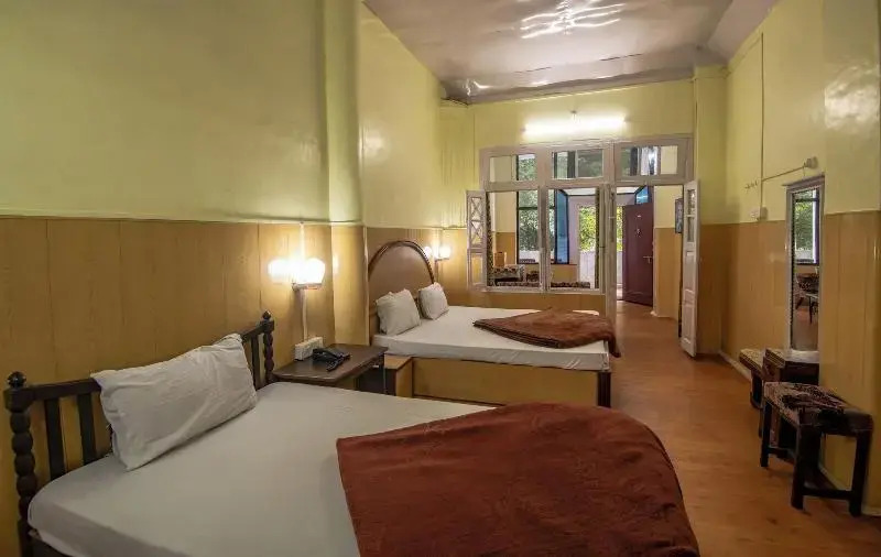 India Hotel - Hotel on Mall Road Nainital