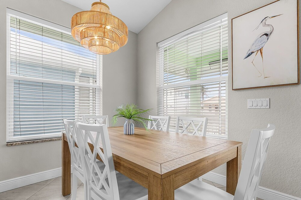 140 Pearl Paradise 3br/2ba W/ Pool! 3 Bedroom Home