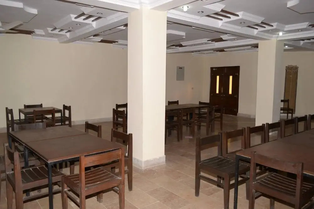 Hotel Sehwan Divine