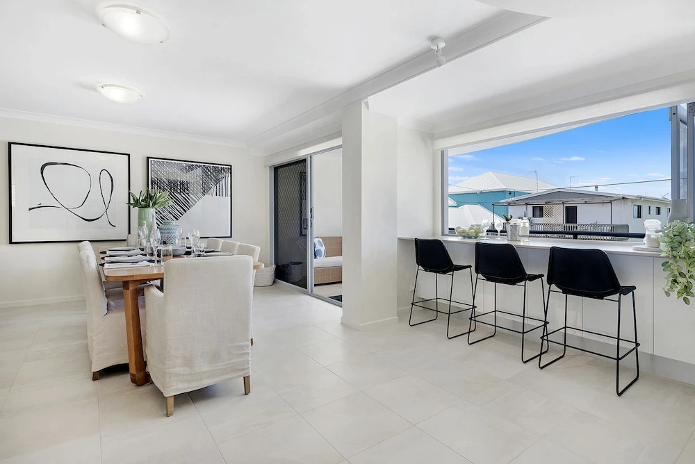 Luxury Living by the Sea