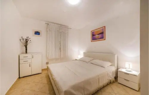 Holiday home Novalja QR-1783