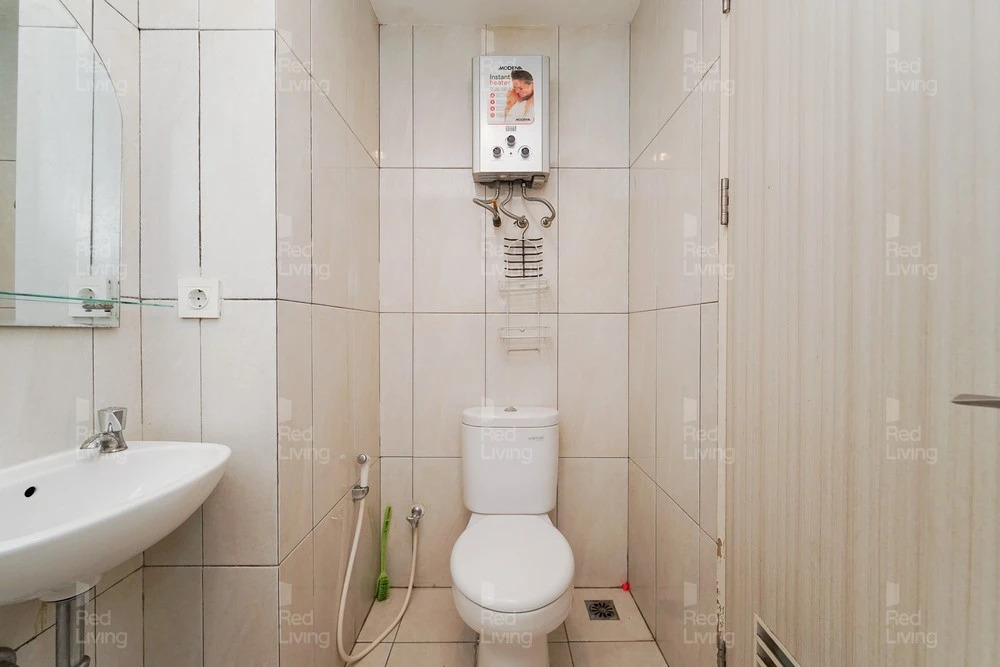 RedLiving Apartemen Grand Kamala Lagoon - Aoklah Property Tower Barclay North