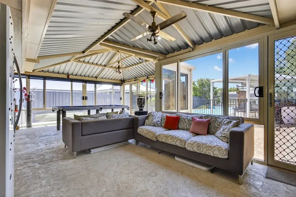 Coastal 2-bed Home With Pool & Spa