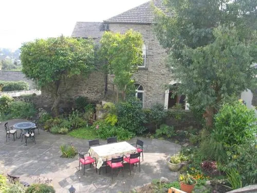 Guest house Clyde House