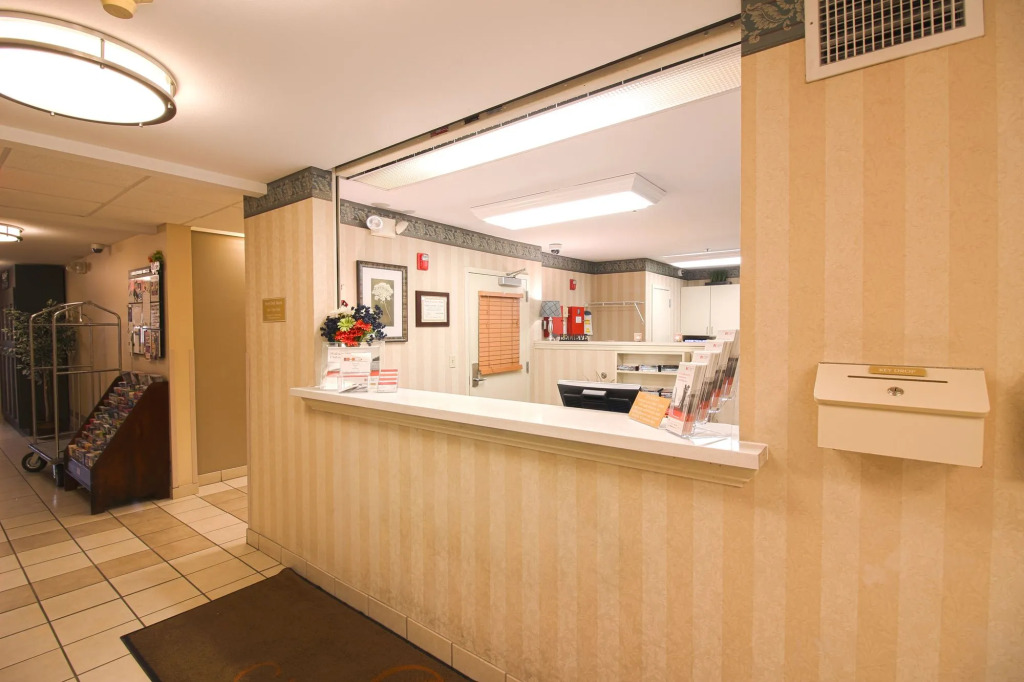 Sonesta Simply Suites St Louis Earth City