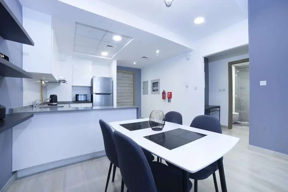 Sophisticated Modern 1 BR on Blooms A JVC