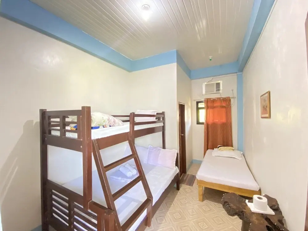 RBR Hotel and Restaurant near Hundred Islands