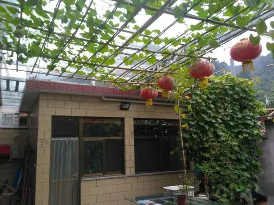 Beijing Sunshine Courtyard Farmhouse