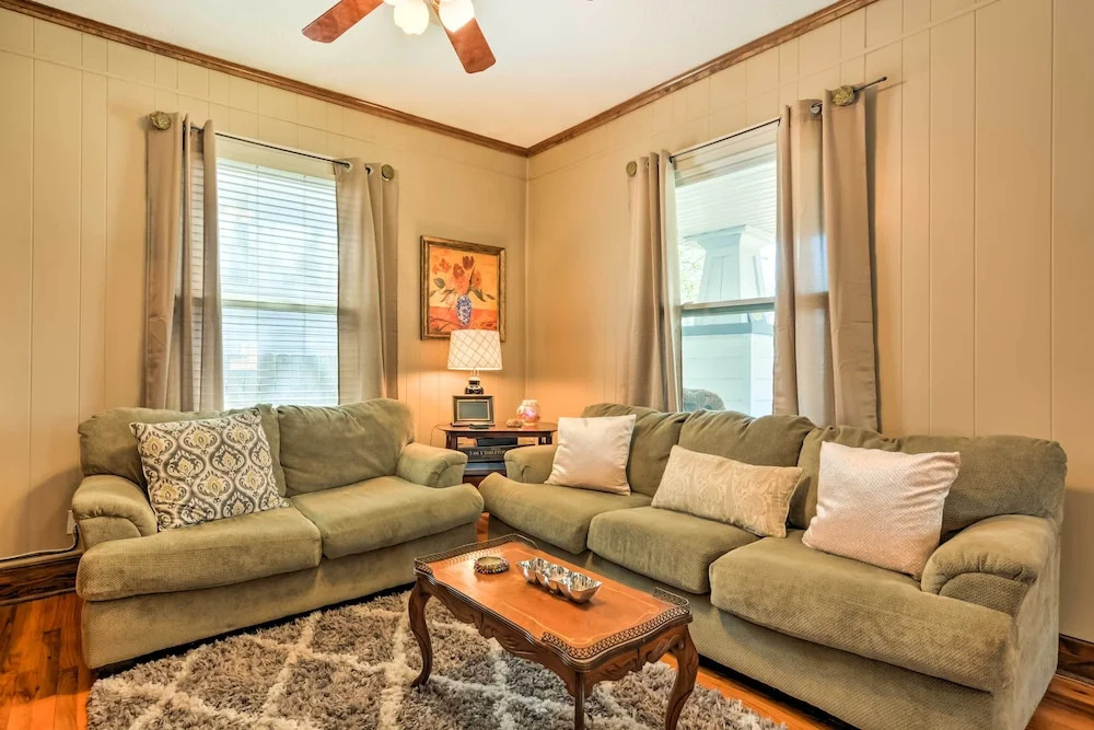 Charming Craftsman Home in Downtown Bartlesville!