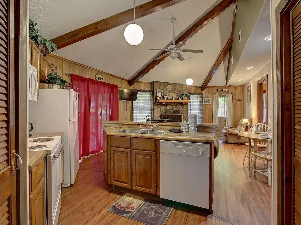 Bear Hugs 1 Bedroom 1 Bathroom Chalet