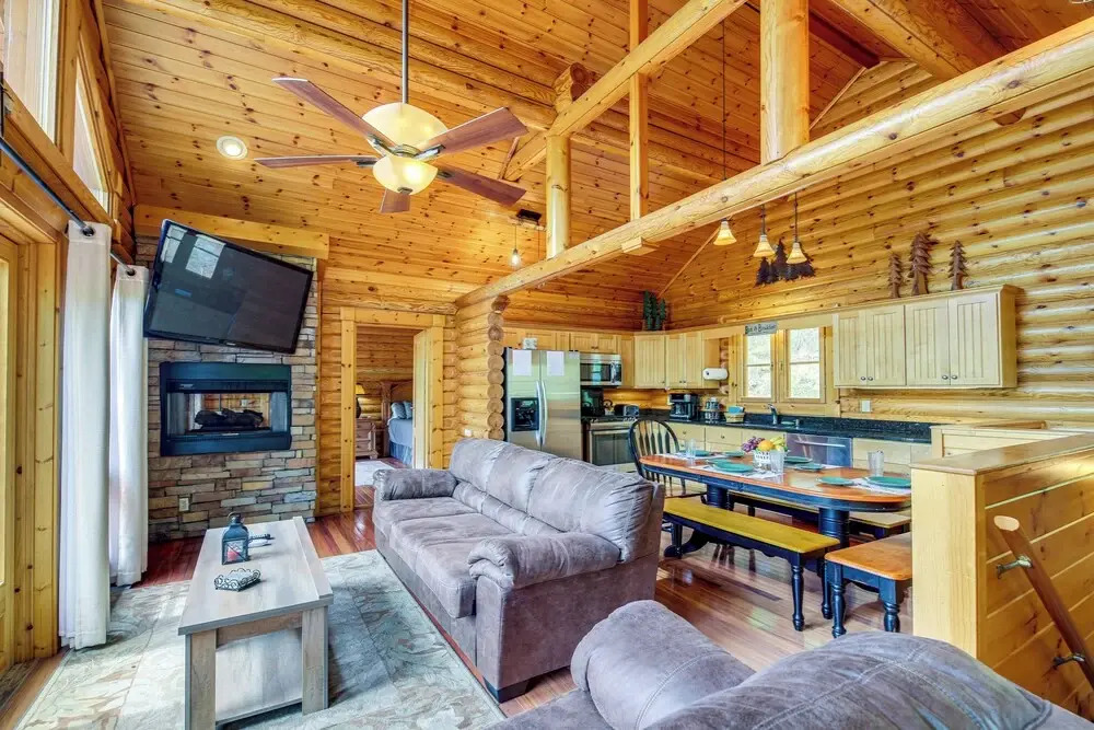 Upscale Mtn-View Smokies Cabin: Hot Tub & Fire Pit