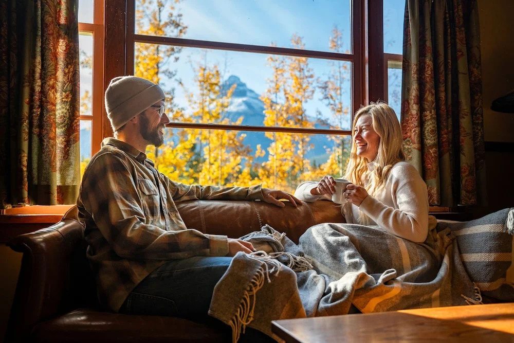Johnston Canyon Lodge & Bungalows