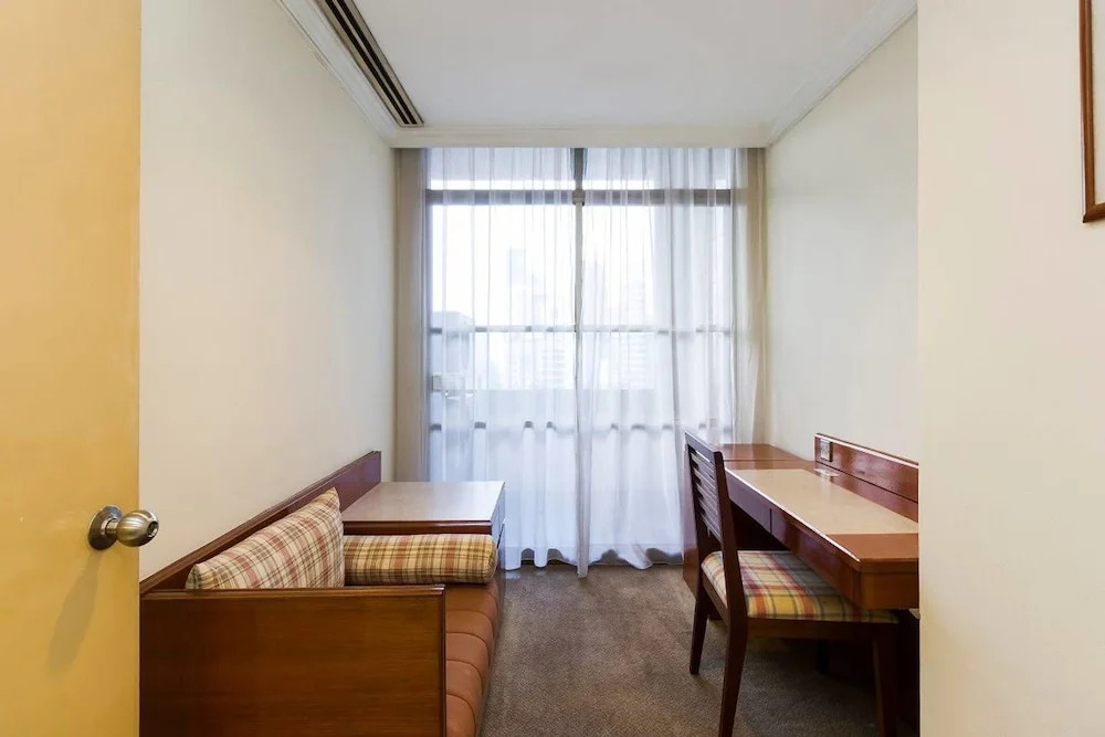 Classic 2BR in Changkat B. Bintang, KL Tower View