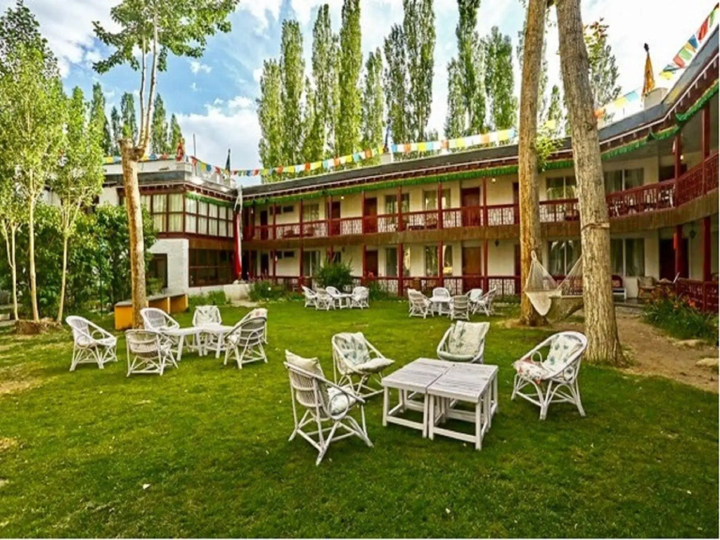 Hotel Shambhala
