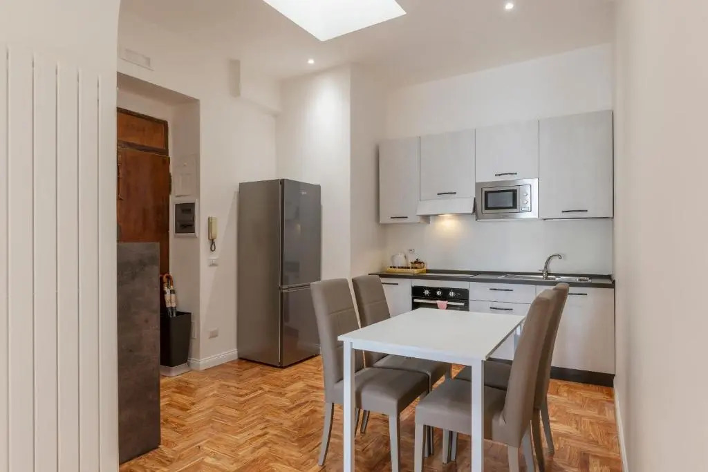 Rione Prati Elegant Apartment With Balcony