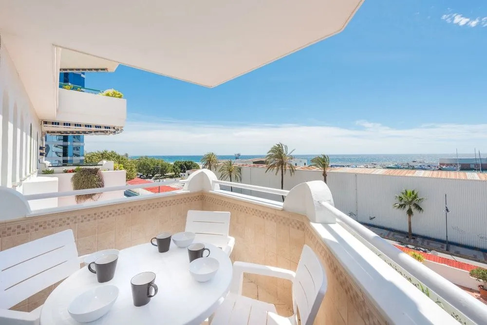 Infocom Apartment Severo Ochoa City Center