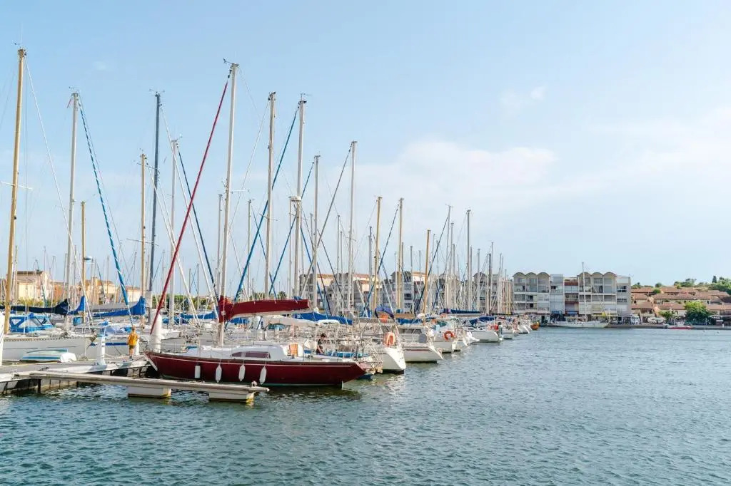 C D36 T3 climatisé et rénové GRUISSAN PORT
