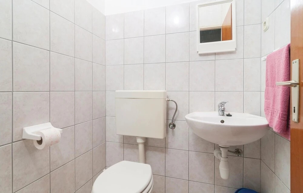 Nice Home in Pisak With Wifi and 3 Bedrooms