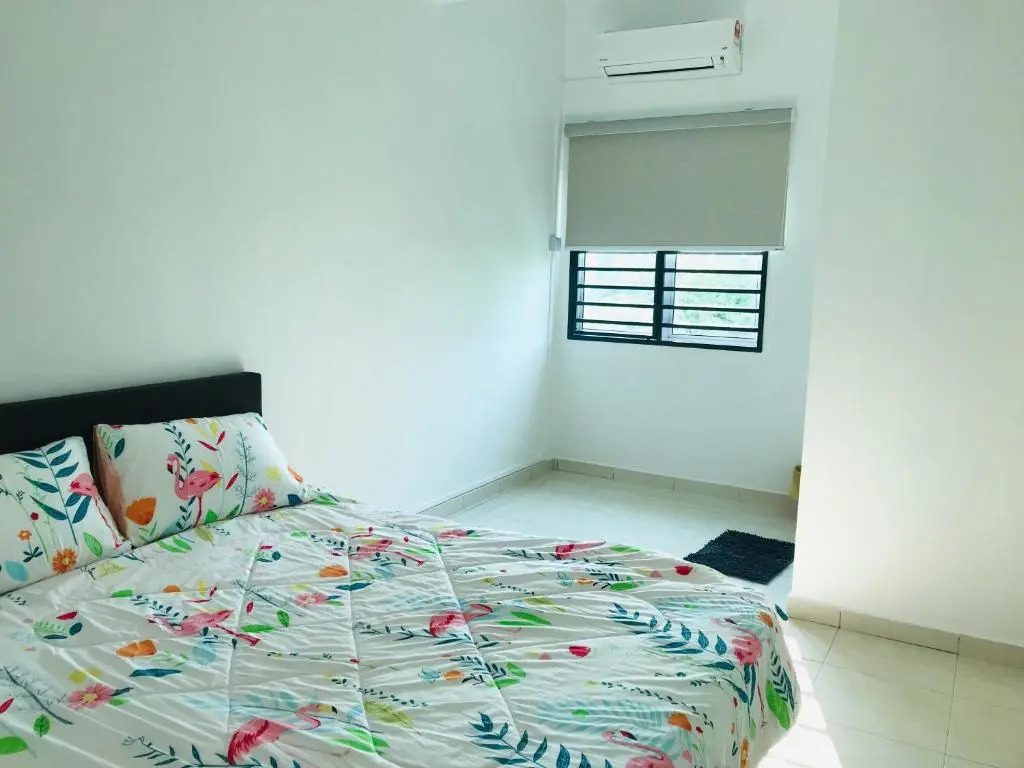Family homestay -two floors with four bedrooms