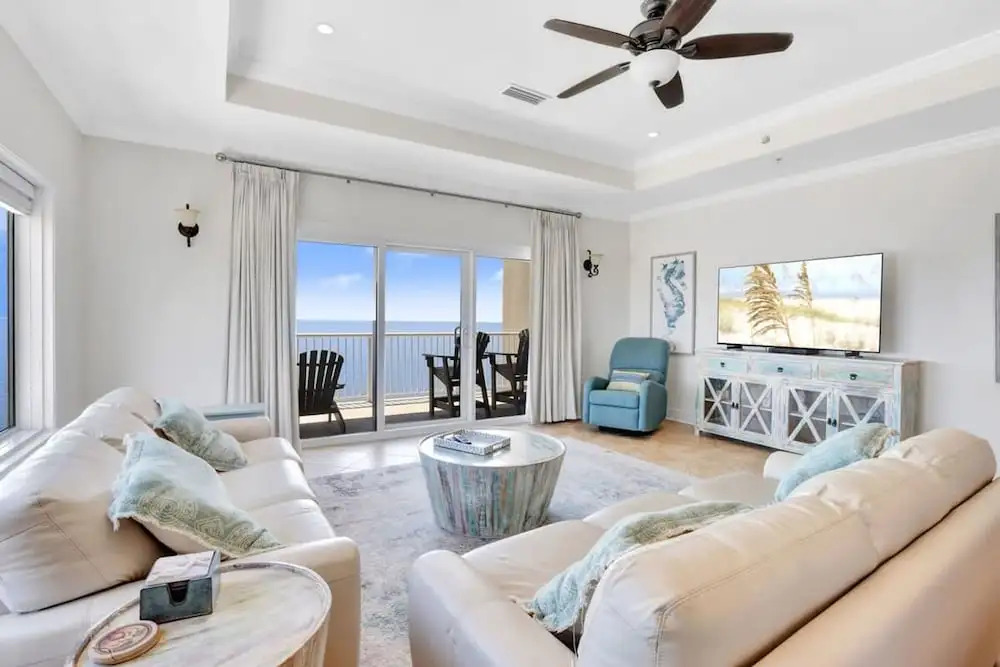 Beachfront Escape Sleeps 10 Incredible Views