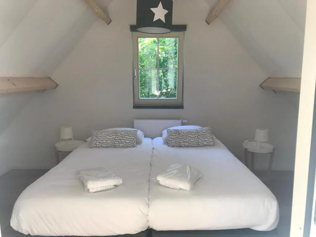400 meter van het strand nieuwe luxe zomerwoning Oostkapelle