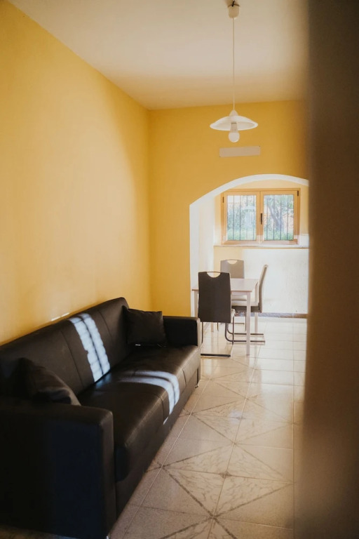Remarkable 4-bed Apartment in Joppolo