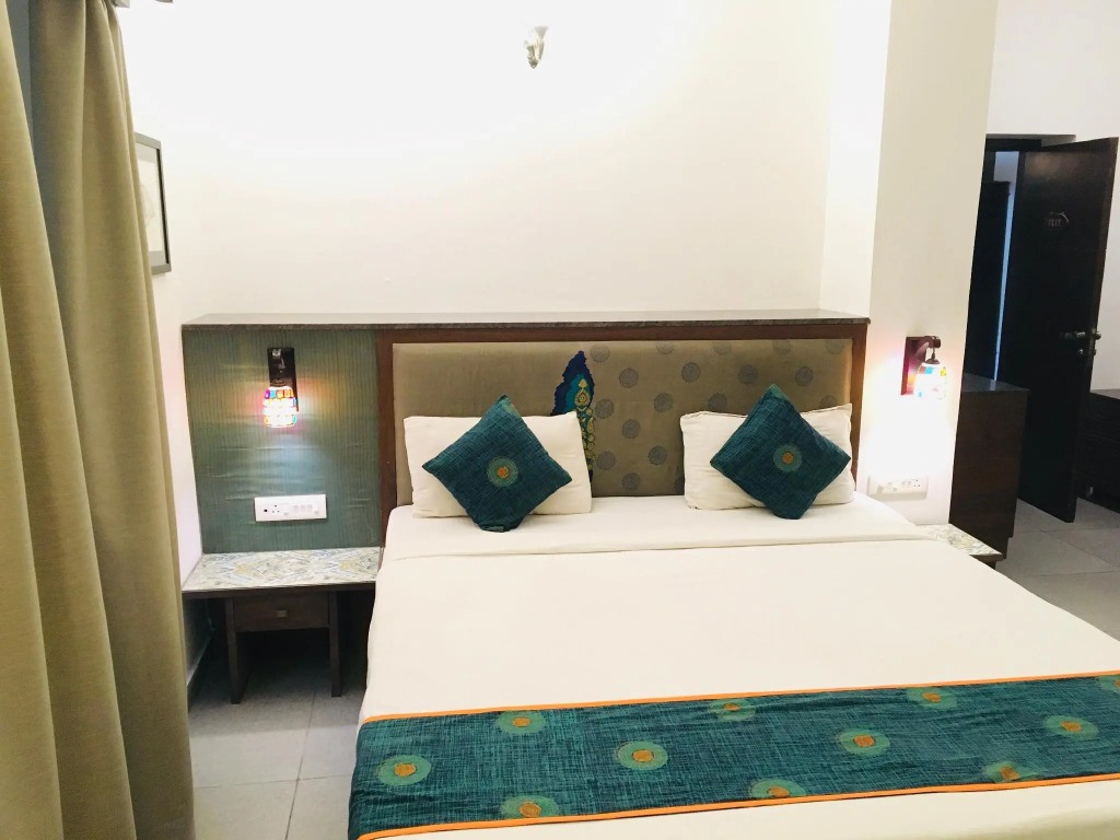 The Ten Suites