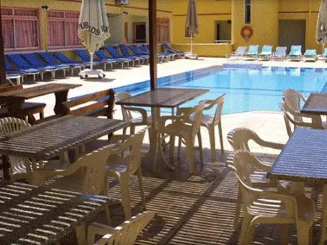 Nicks Hotel Apartments