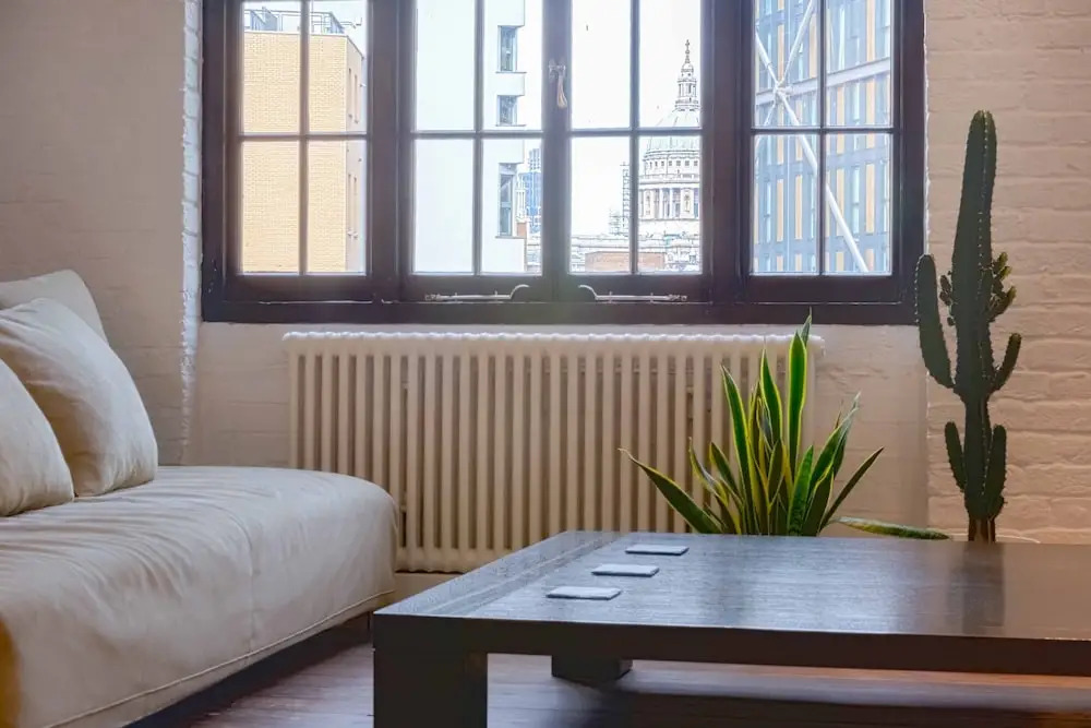 1 Bedroom Flat with Balcony Sleeps 4 in Southwark