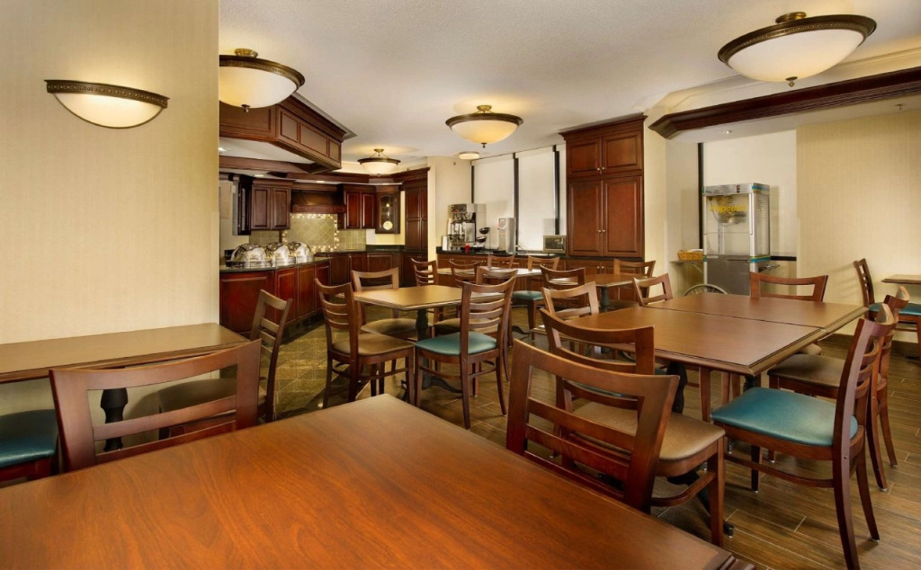 Prado Hotel