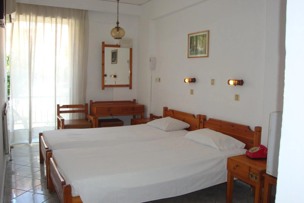 Karis Hotel