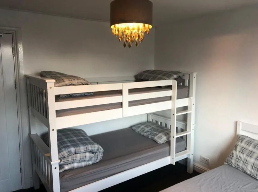 OYO Shore Surf Lodge