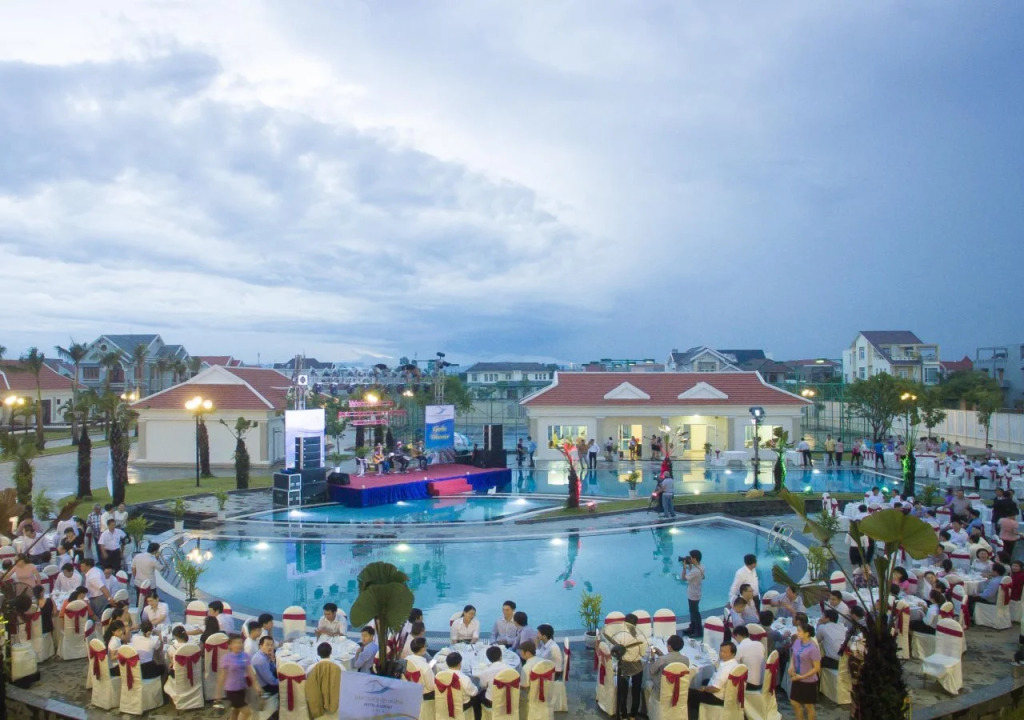 Ban Thach Riverside Hotel & Resort
