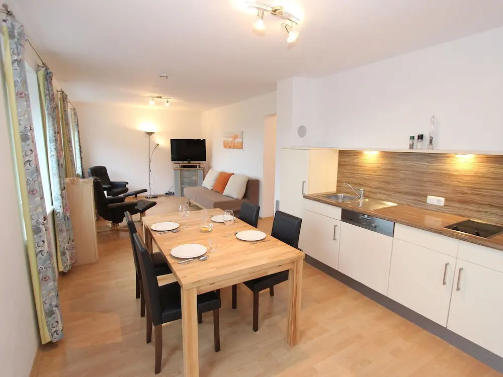 Mod Apartment in Bruck An Der Großglocknerstraße with Garden