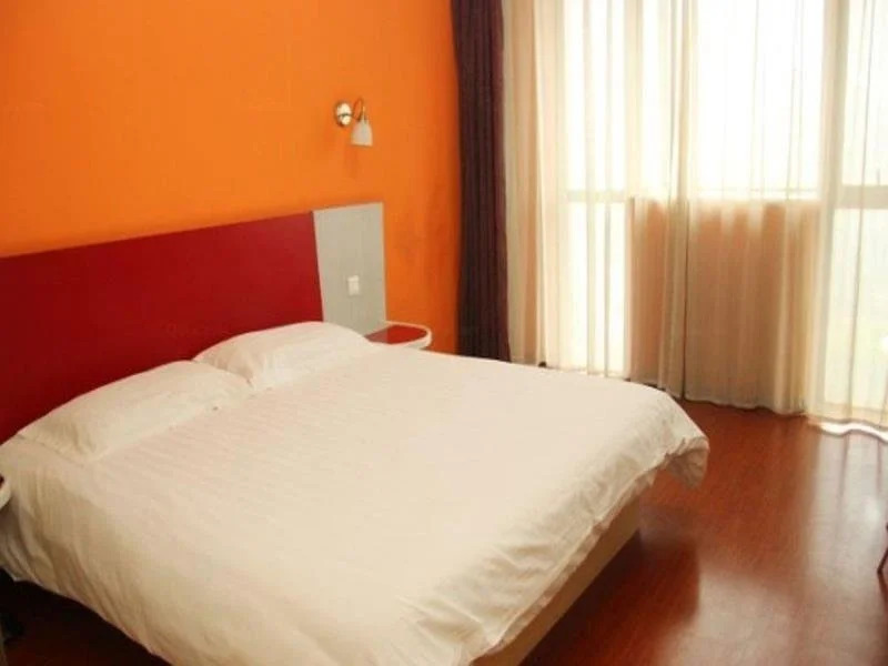 Motel168 Wuhan HuaQiao Inn