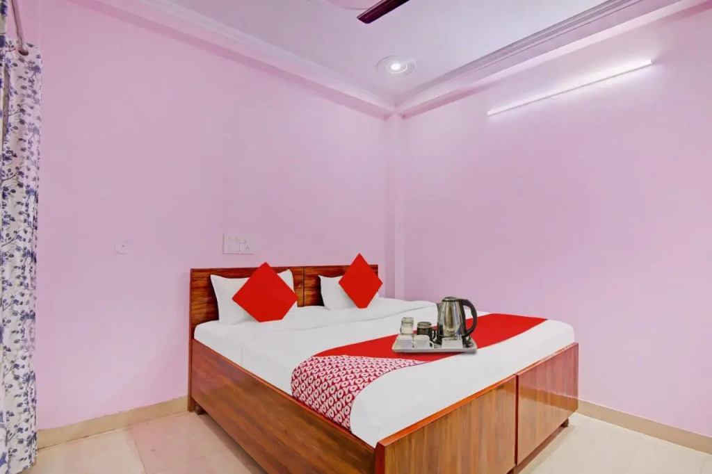 OYO Flagship 70288 Rk Home Stay
