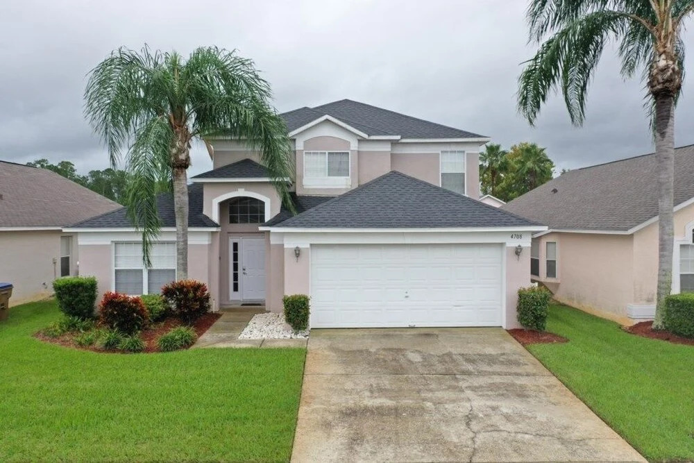 5 Bedroom Beautiful Pool Home! 5 Home by Redawning