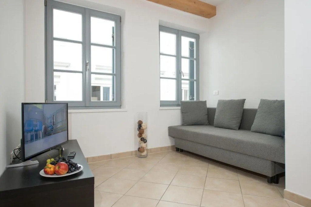 Vintler Apartments