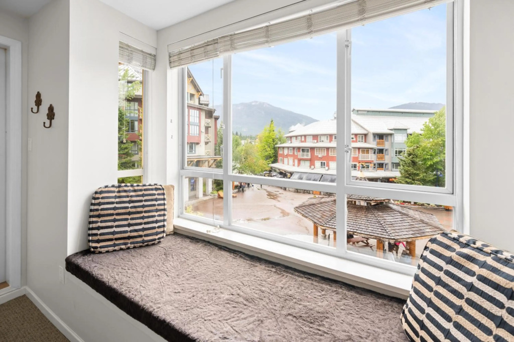 Bear Lodge One Bedroom by MVA