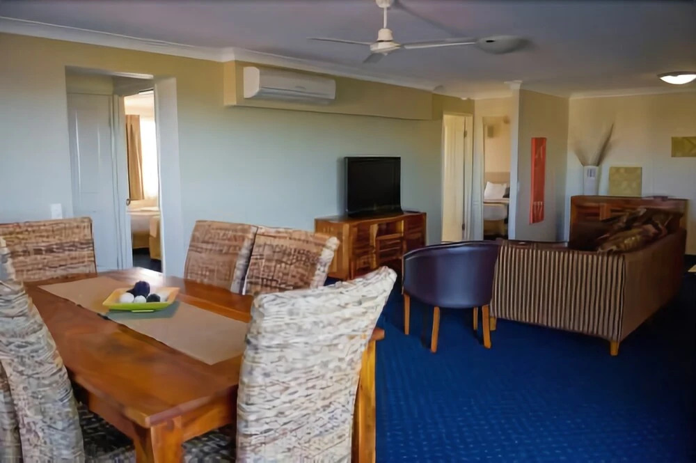 Ocean Breeze 3BR Apartment