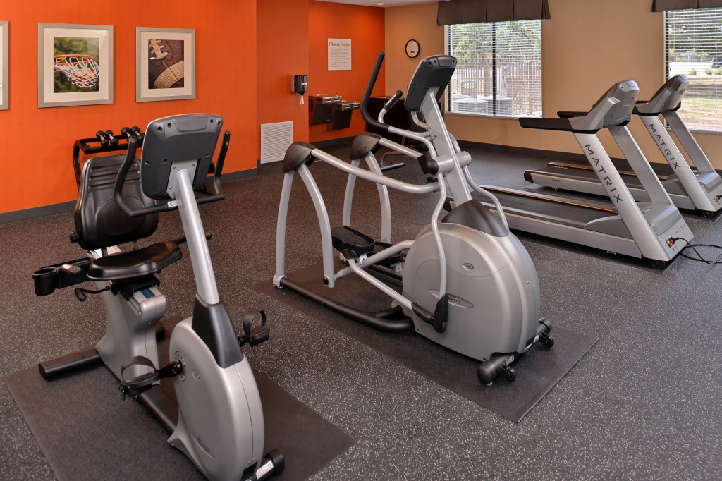Holiday Inn Express & Suites Austin South by IHG