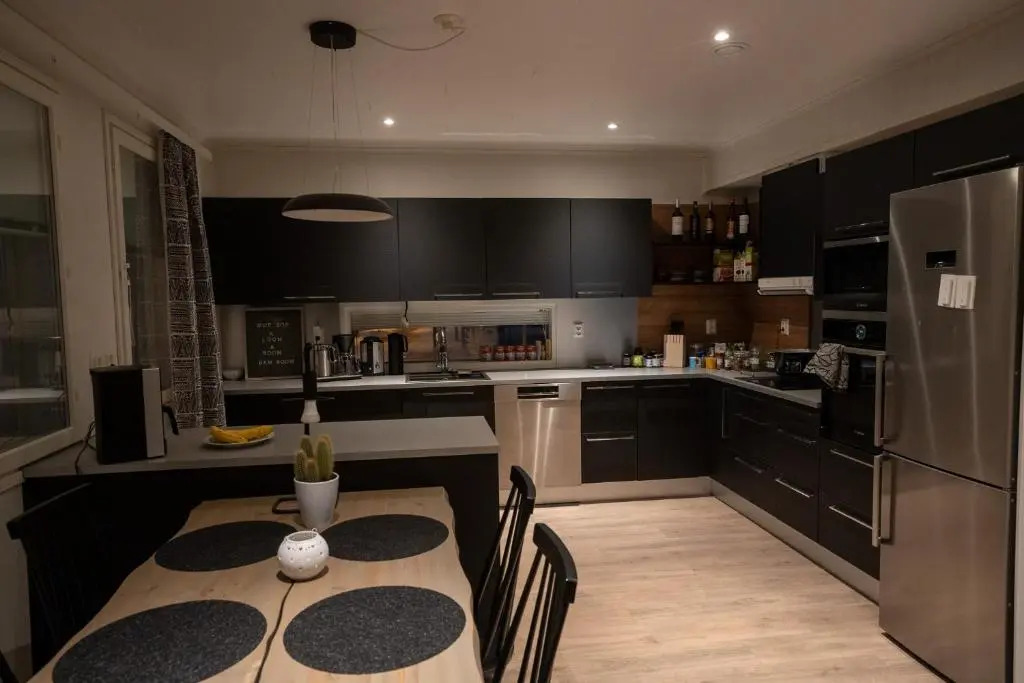 Cozy & Spacious Apartment