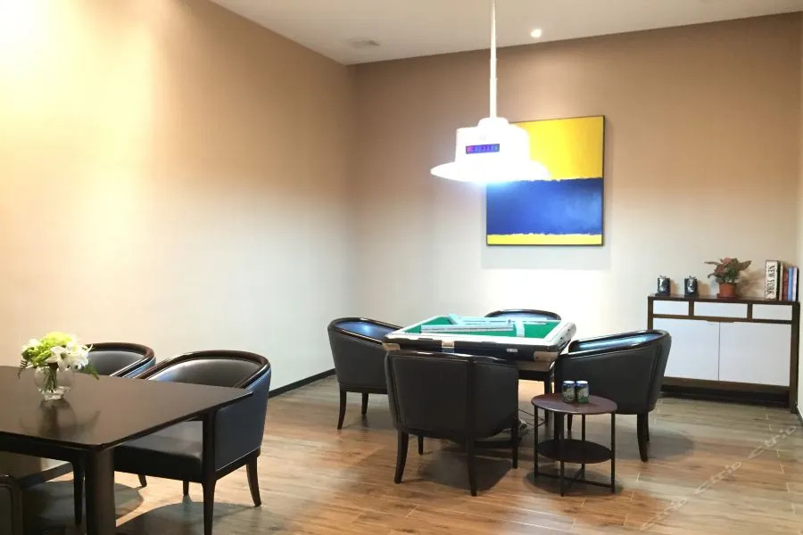 Easco Hotel