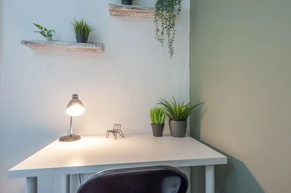 Leeds 4-bed House - Sleeps 9, Free Parking & Wifi