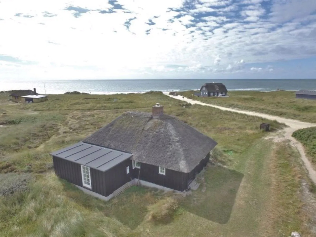 "Amadahy" - 50m from the sea in Western Jutland