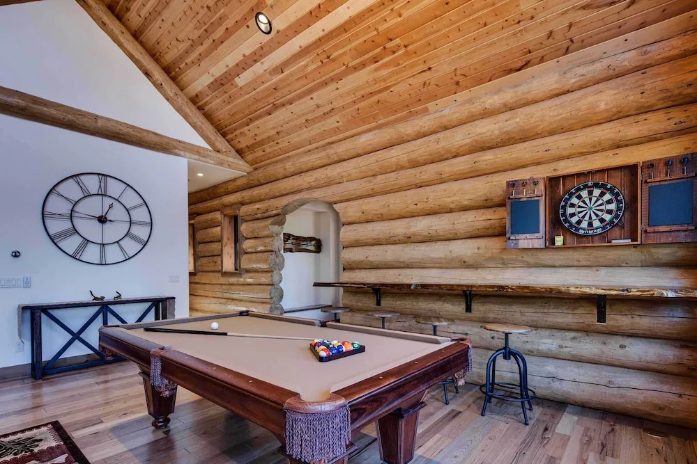 3 Mi to Slopes: Breck Cabin w/ Hot Tub & Views
