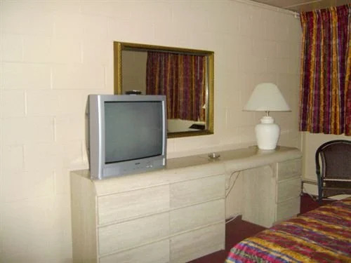 Plantation Motel