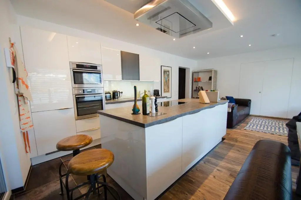 Superb Alpine Lodges by All in One Apartments