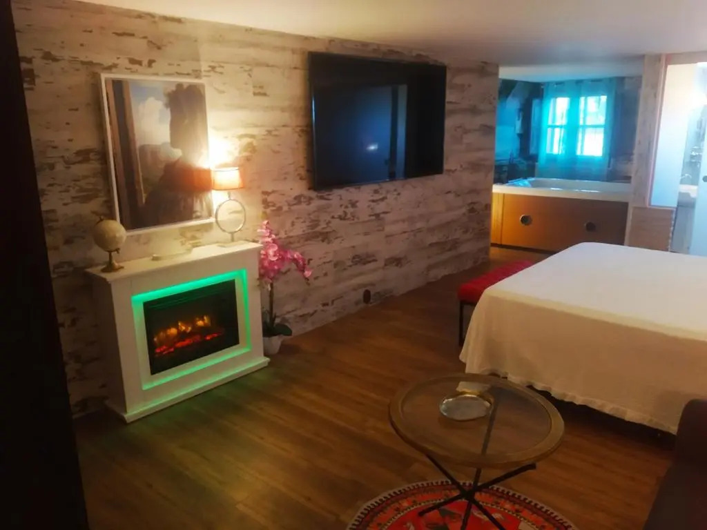 Hotel Boutique Real Posada De Liena con jacuzzi en "habitacion de hidromasaje"