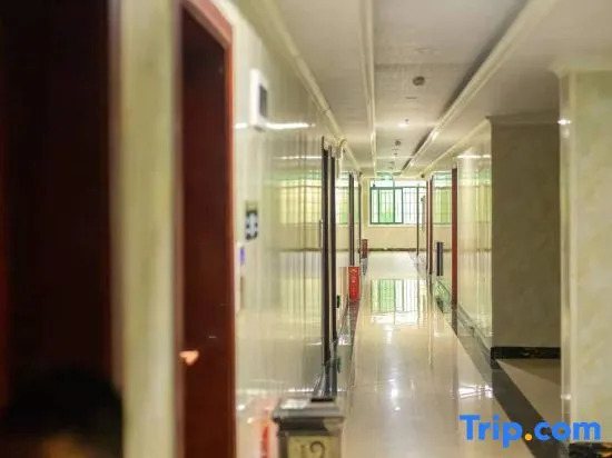 Yifeng Hotel